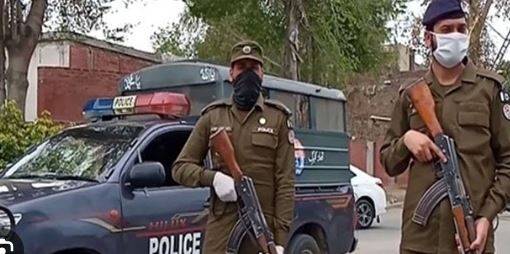 لاہور: شہر کے داخلی راستے پر اسلحہ بردار دو افراد گرفتار، ٹارگٹڈ کارروائیاں جاری