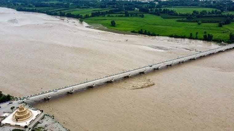 بھارت کی جانب سے دریاؤں میں بغیر اطلاع پانی چھوڑنے پر پاکستان میں شدید آبی بحران، متعدد علاقے زیرِ آب