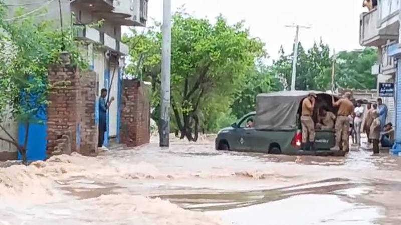 وزیرآباد میں سیلاب کی شدت میں اضافہ، متعدد دیہات زیر آب، ریسکیو اور فوجی آپریشن جاری