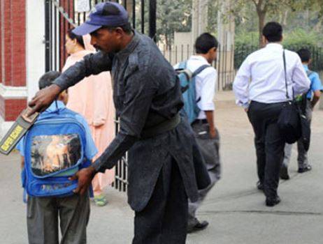 پنجاب: تمام سکولوں میں سکیورٹی سخت کرنے کے احکامات