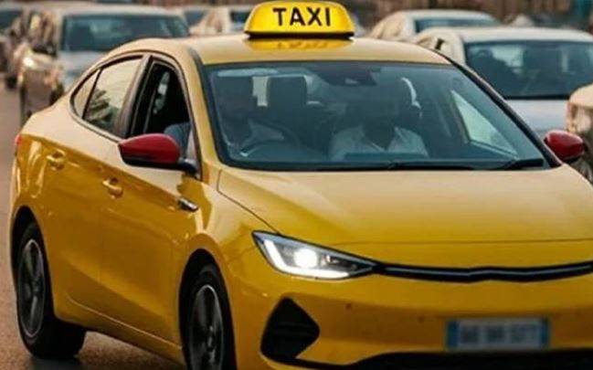 پنجاب کی پہلی ای ٹیکسی سکیم: سٹیرنگ کمیٹی کا تیسرا اجلاس، 1100 الیکٹرک گاڑیاں پہلے مرحلے میں شامل
