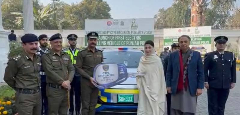 مریم نواز نے پاکستان کی پہلی گرین پولیسنگ الیکٹرک گاڑی کا افتتاح کر دیا