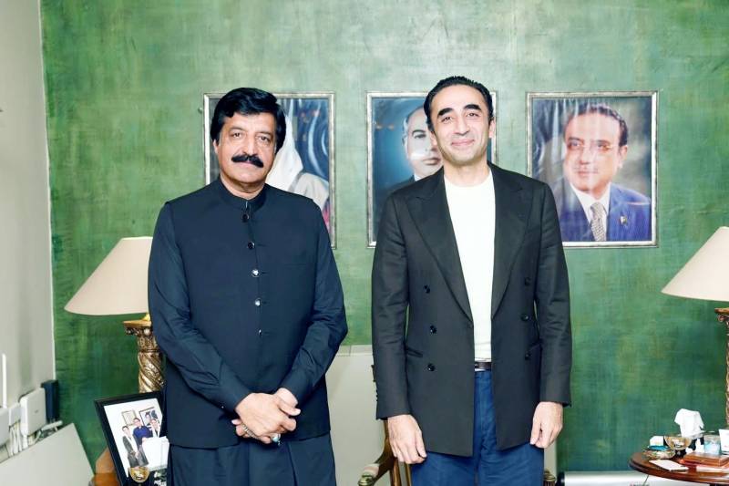 'آئندہ الیکشن میں کلین سویپ کریں گے:ـگورنر سلیم حیدر کی بلاول بھٹو سے اہم ملاقات،تفصیلی تبادلہ خیال