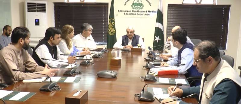 گوجرانوالہ کارڈیالوجی انسٹی ٹیوٹ کی تکمیل آخری مراحل میں: صوبائی وزیر صحت خواجہ سلمان رفیق کا انتظامی امور کا جائزہ