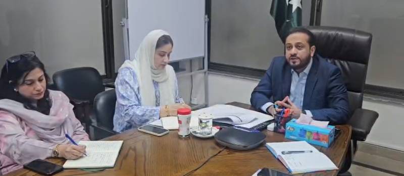 انسانی زندگیوں کو لاحق خاموش خطرہ؛ پنجاب میں اینٹی بائیوٹک ادویات کے بے جا استعمال پر پابندی کے لیے سخت اقدامات کا فیصلہ