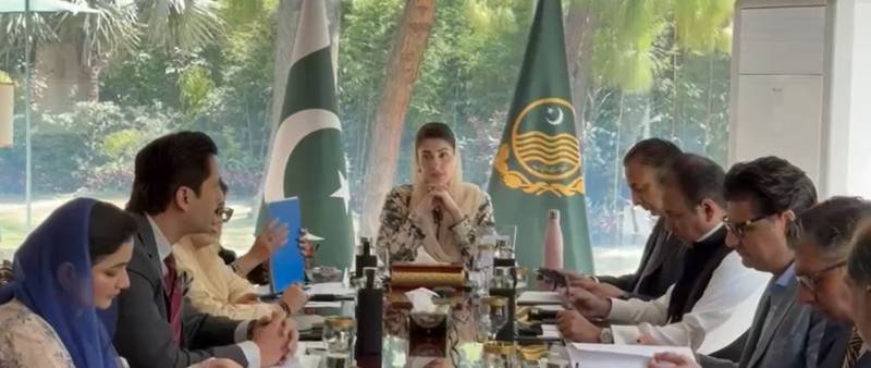مریم نواز کا پنجاب میں سڑکوں کے جال بچھانے کا حکم؛ لاہور، سیالکوٹ اور راولپنڈی کے لیے میگا پراجیکٹس کی منظوری