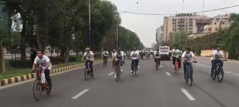  لاہور کی سڑکوں پر کھلاڑیوں کا راج: وزیراعلیٰ پنجاب نیشنل میراتھن اور سائیکلنگ ریس کا شاندار انعقاد