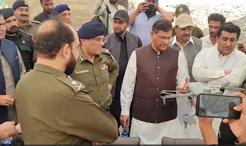 کچہ آپریشن: آئی جی پنجاب اور سیکرٹری ہوم راجن پور پہنچ گئے، مورچوں پر ڈرون مانیٹرنگ اور سیکیورٹی کا جائزہ